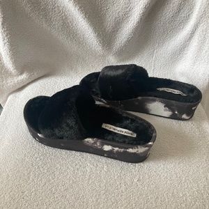 Black/ white Sandals